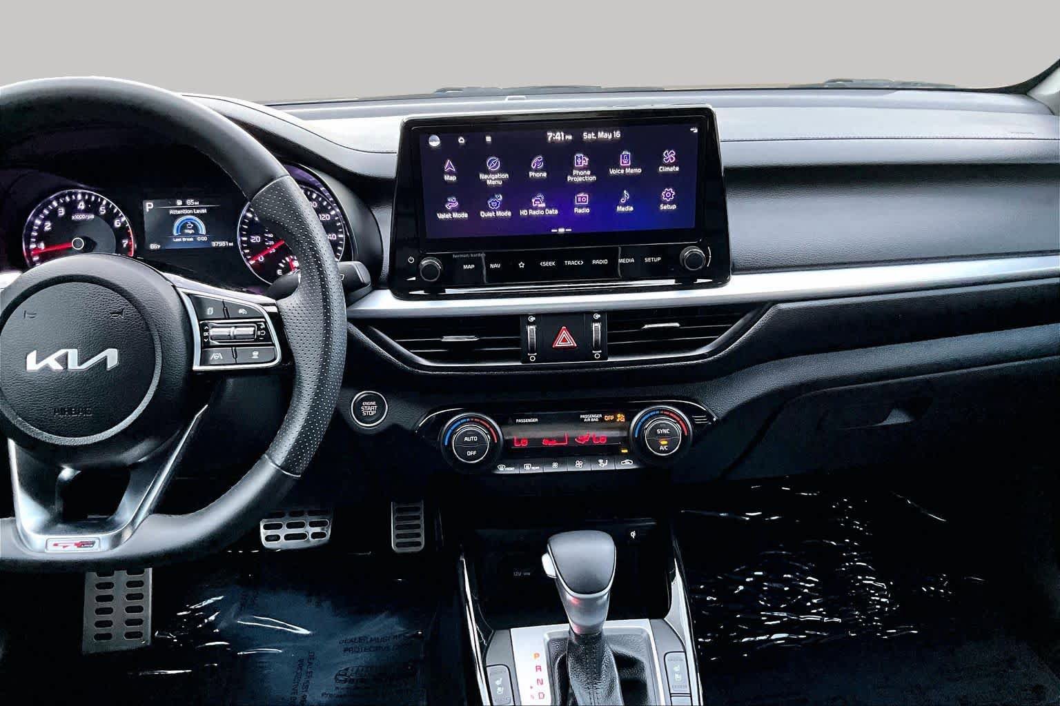 Used 2023 Kia Forte GT-Line w/ GT-Line Premium Package FWD image 7