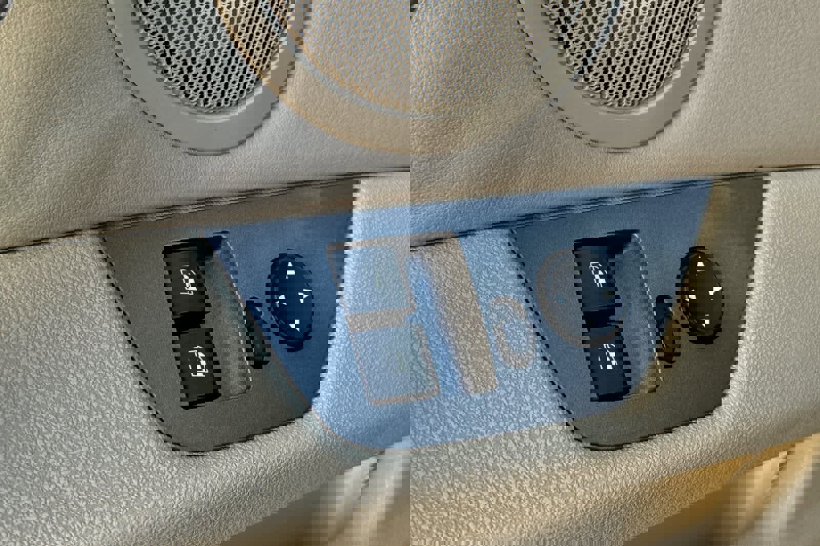 Used 2003 BMW Z4 3.0i image 13