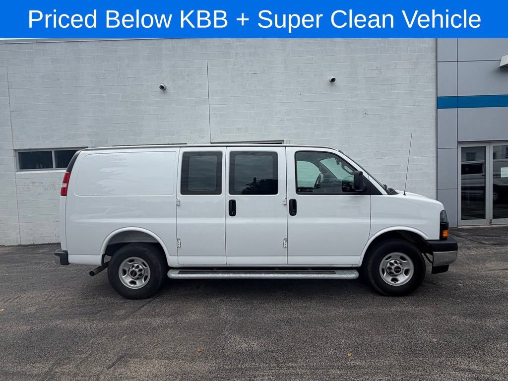 Used 2025 GMC Savana 2500 w/ Driver Convenience Package RWD image 3