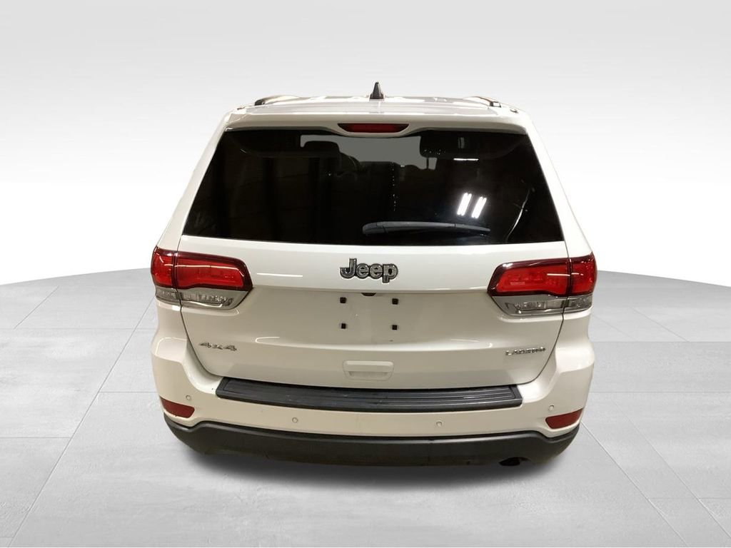 Certified 2022 Jeep Grand Cherokee Laredo E w/ Security & Convenience Group image 11