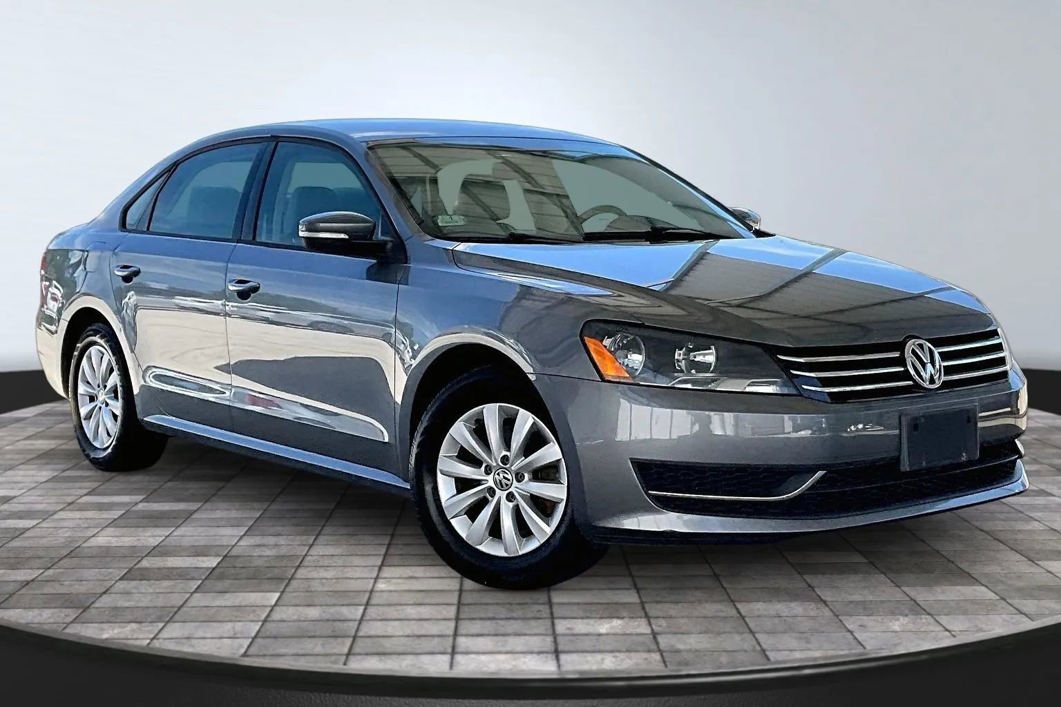 Used 2013 Volkswagen Passat 2.5 S FWD image 3