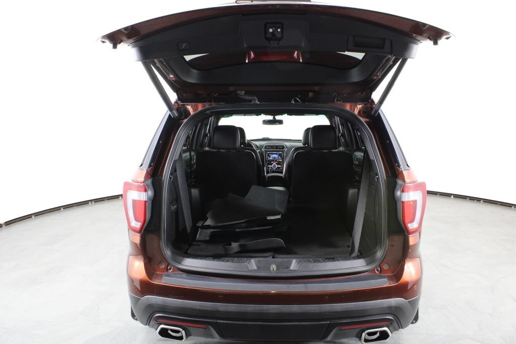 Used 2016 Ford Explorer Sport w/ Equipment Group 401A AWD/4WD image 15
