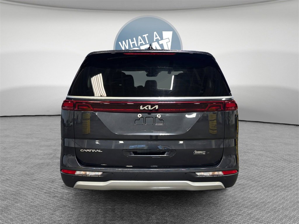 Certified 2024 Kia Carnival LX image 5