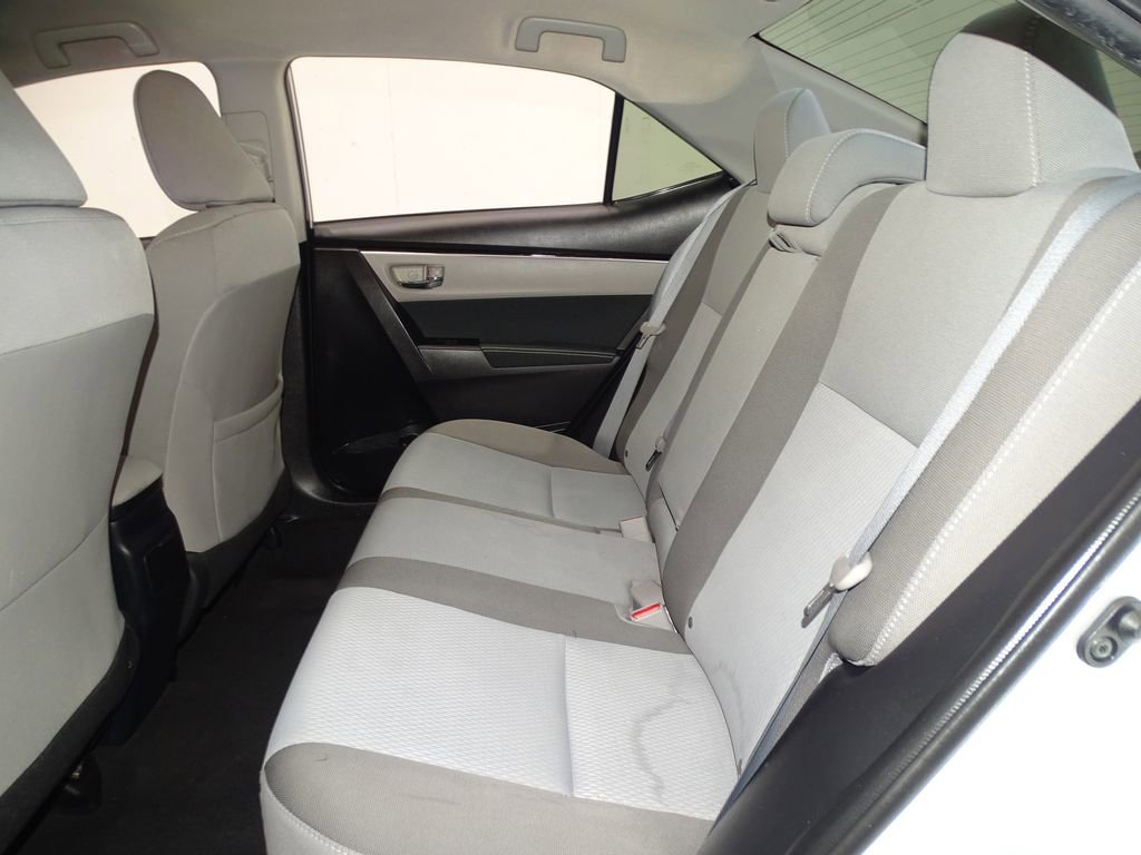 Used 2017 Toyota Corolla LE image 11