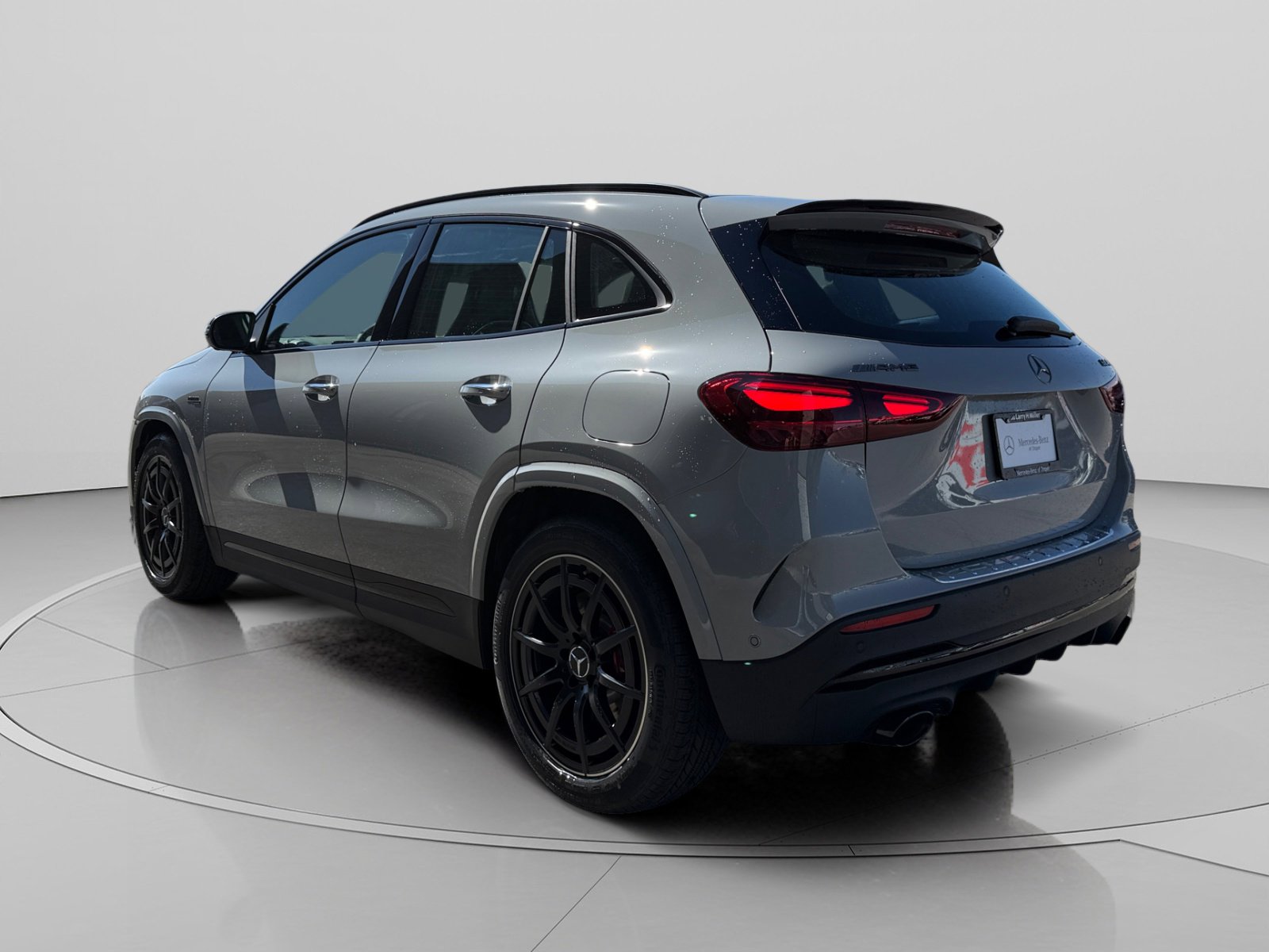 New 2026 Mercedes-Benz GLA 35 AMG 4MATIC image 3