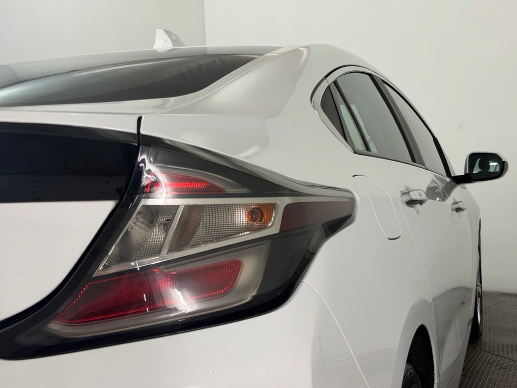 Used 2018 Chevrolet Volt LT FWD image 59