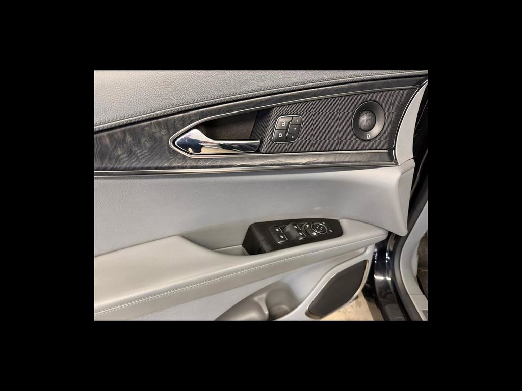 Used 2020 Lincoln Nautilus Reserve w/ Cargo Utility Package image 12