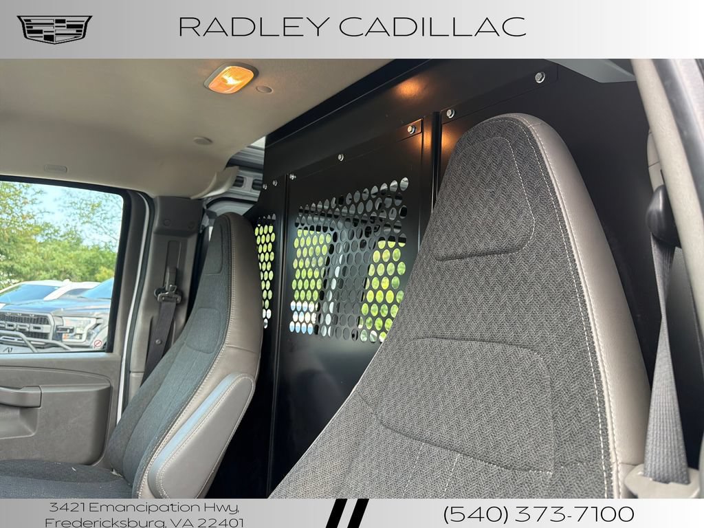Used 2025 GMC Savana 2500 w/ Driver Convenience Package RWD image 2
