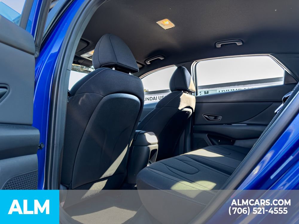 Used 2025 Hyundai Elantra Sport image 16