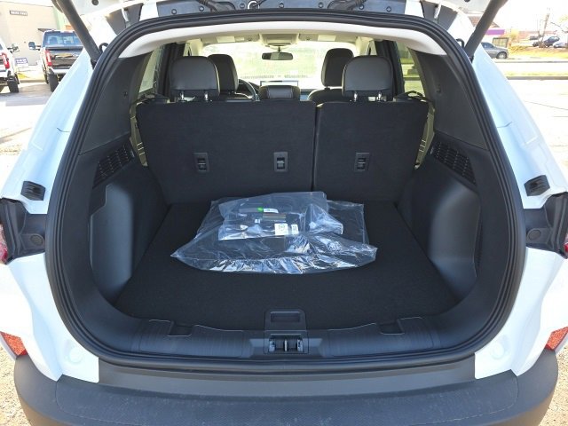 New 2026 Ford Escape SE w/ Class II Trailer Tow Package image 16