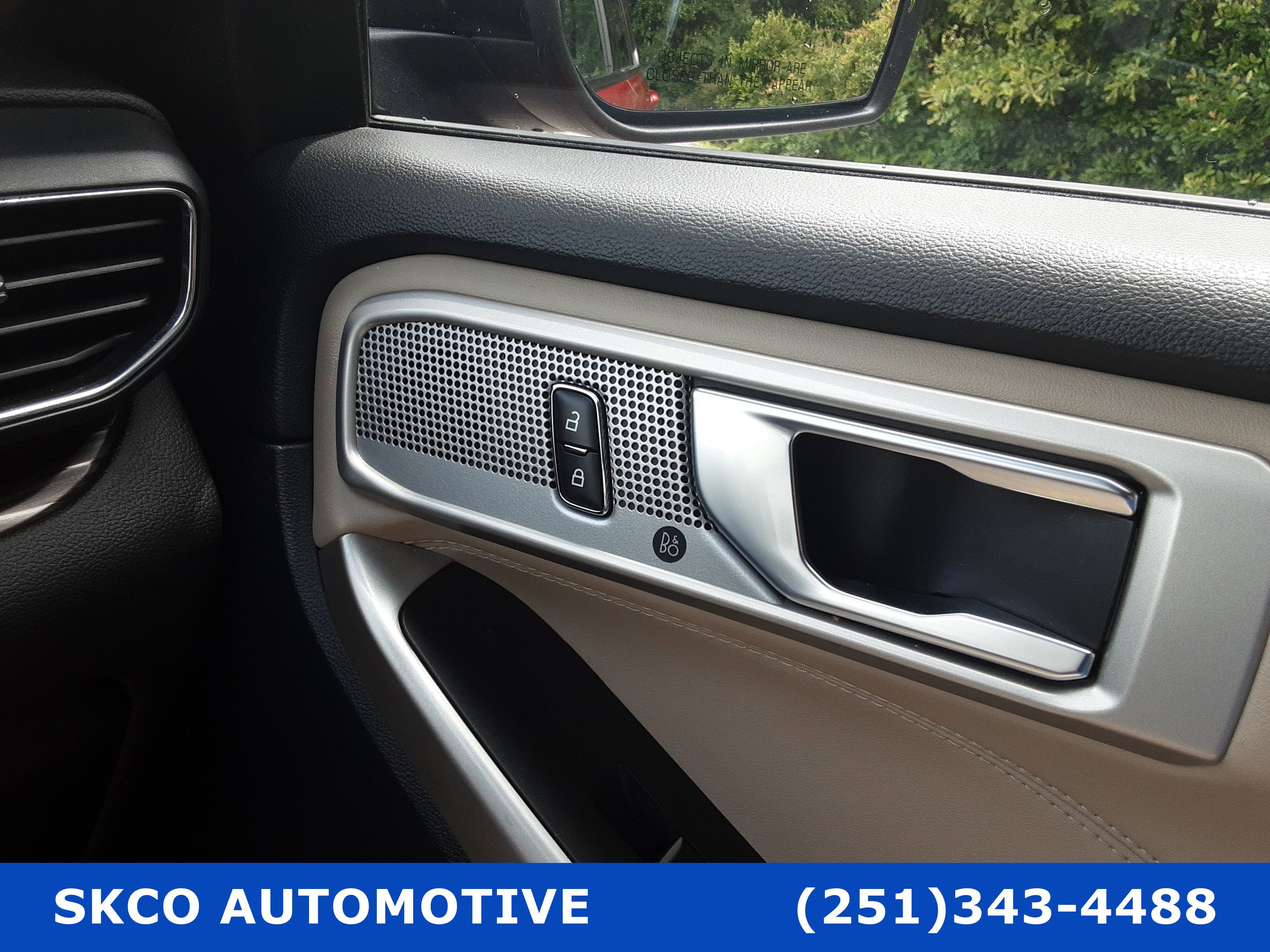 Used 2023 Ford Explorer Limited image 28