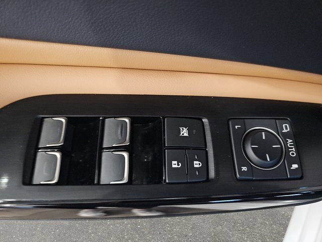 Certified 2025 Lexus ES 300h Ultra Luxury w/ Accessory Package (Z2) image 29