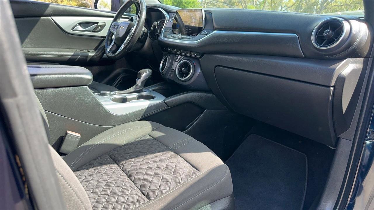 Used 2020 Chevrolet Blazer LT image 36