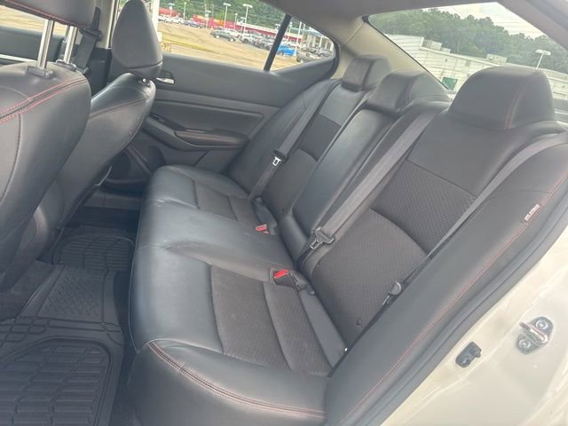 Used 2023 Nissan Altima 2.5 SR FWD image 13