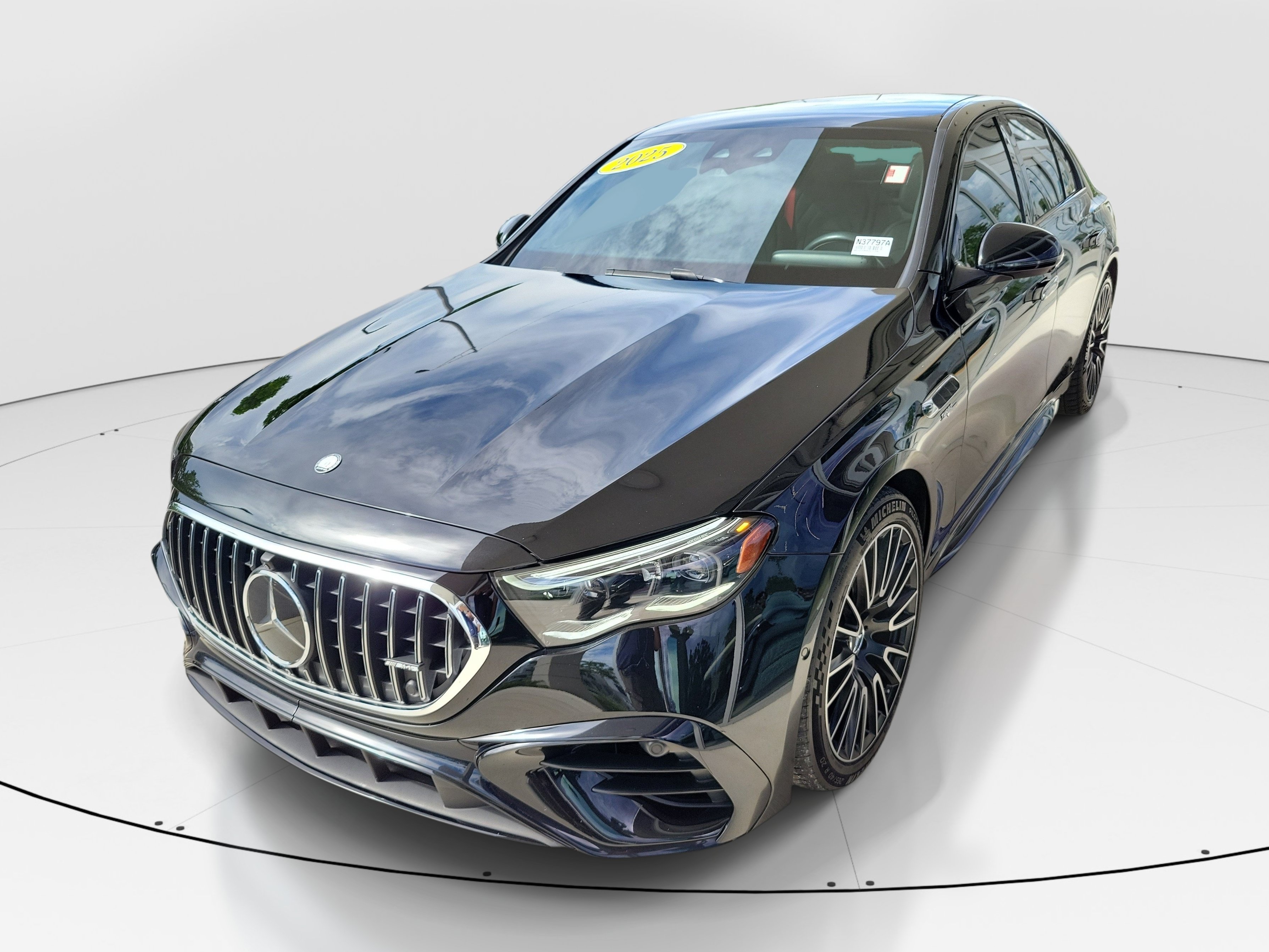 Used 2025 Mercedes-Benz E 53 AMG e 4MATIC Sedan w/ Driver Assistance Package image 3