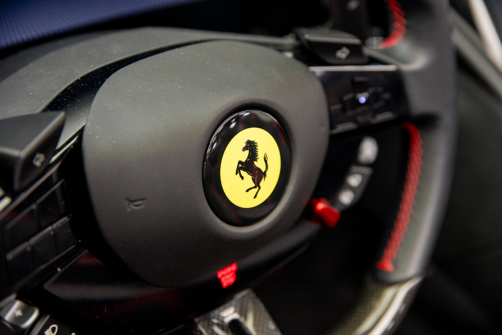 Used 2026 Ferrari Roma Spider RWD image 31
