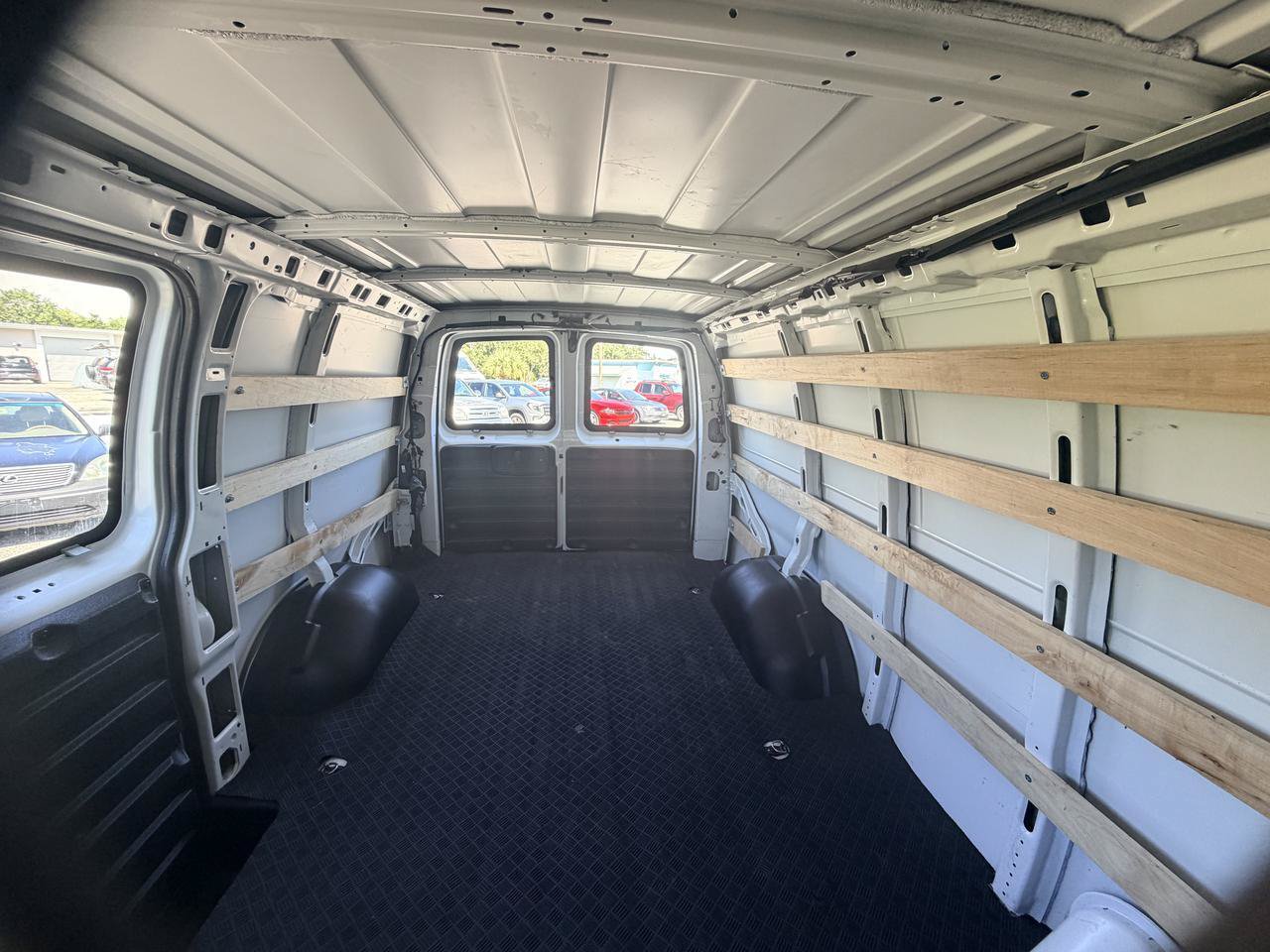 Used 2025 Chevrolet Express 2500 w/ Driver Convenience Package RWD image 15