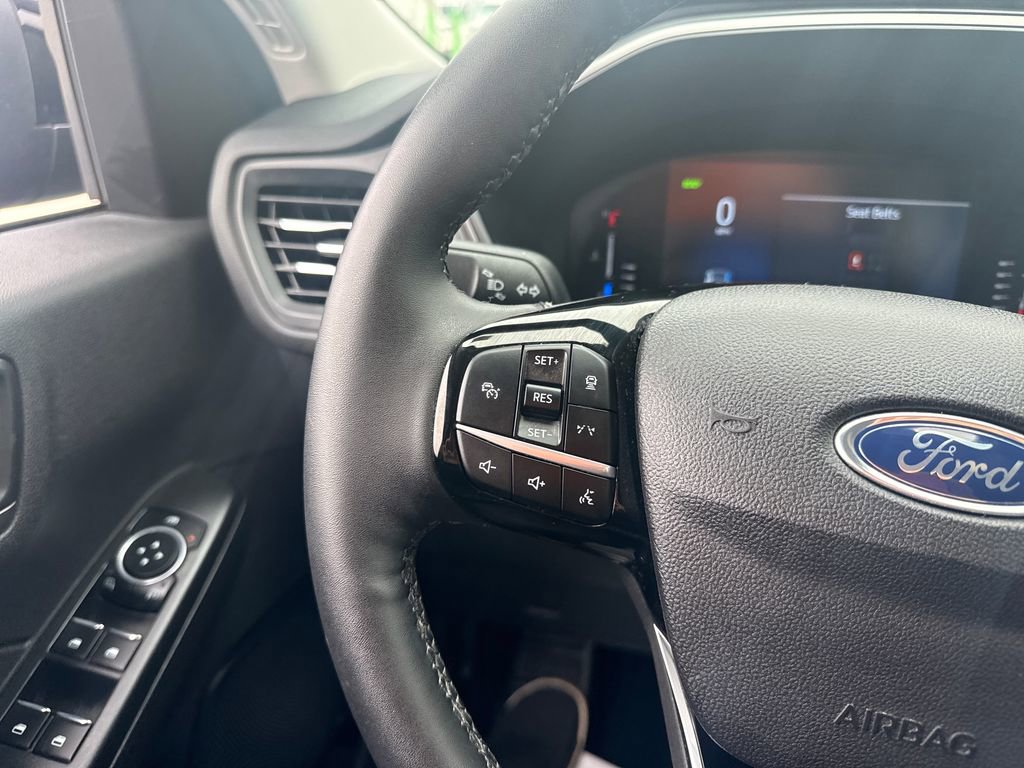 Used 2023 Ford Escape SE image 38