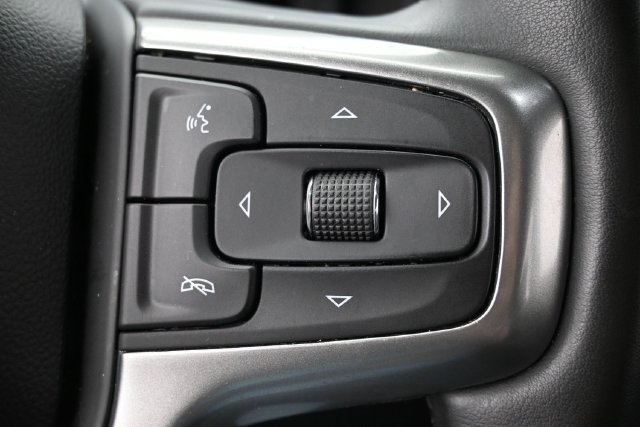 Used 2024 Chevrolet Suburban Premier AWD/4WD image 17