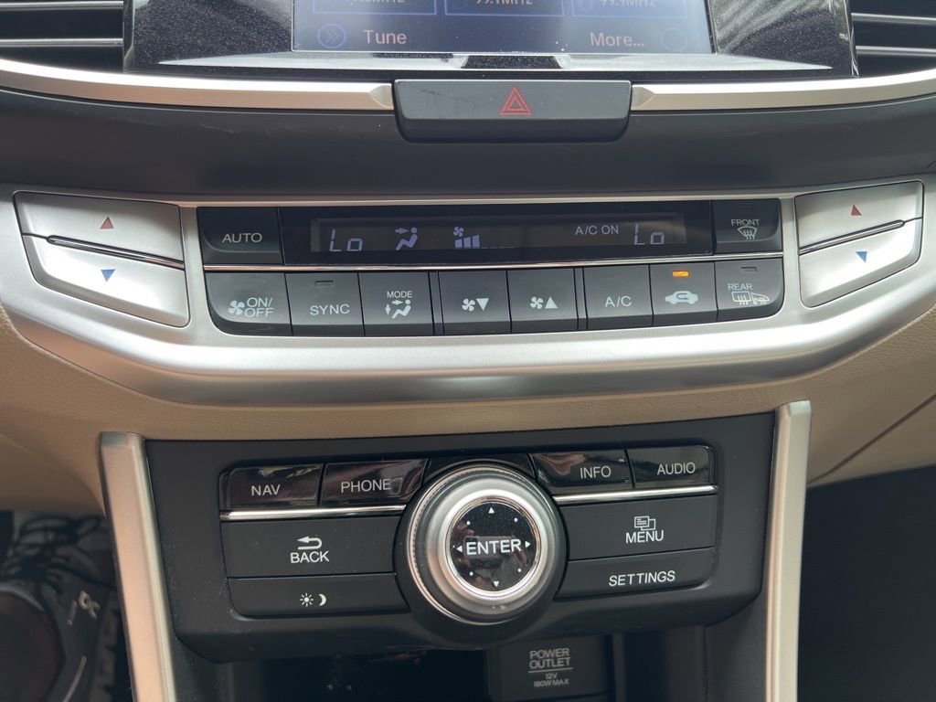 Used 2015 Honda Accord Touring image 29