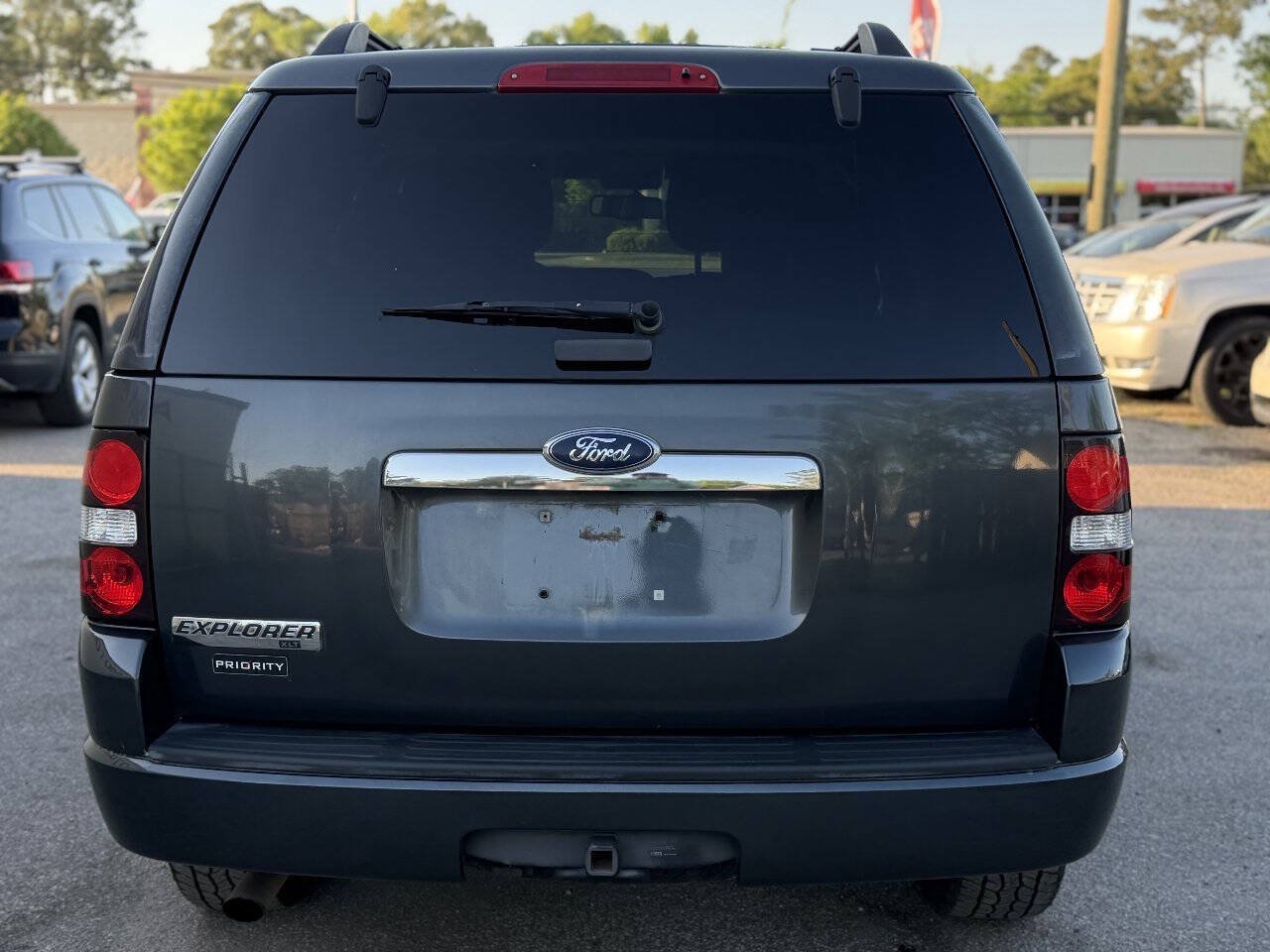 Used 2010 Ford Explorer XLT RWD image 7