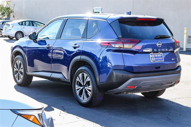 Used 2023 Nissan Rogue SV image 4