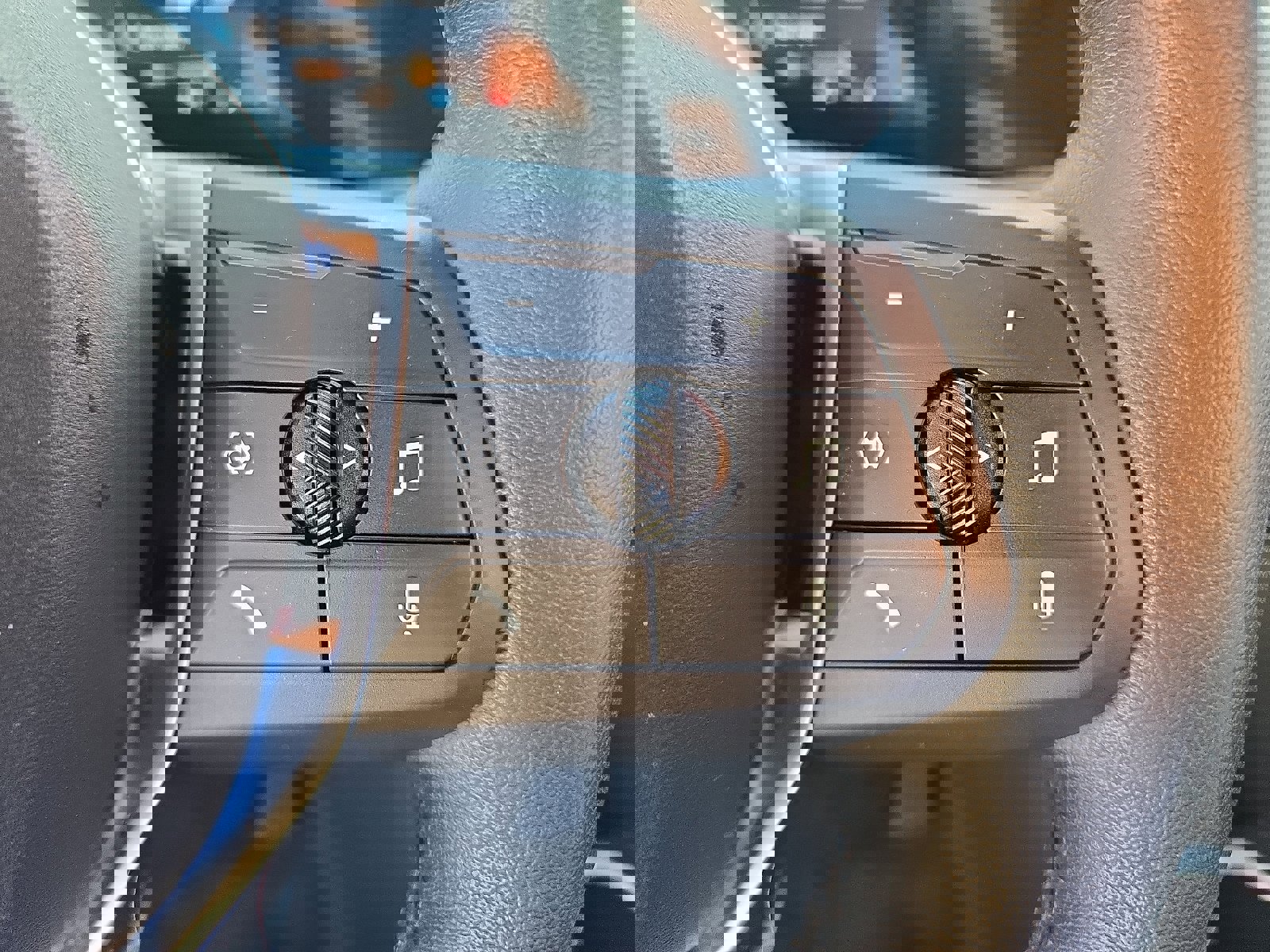 Used 2025 BMW X2 xDrive28i w/ Premium Package image 23