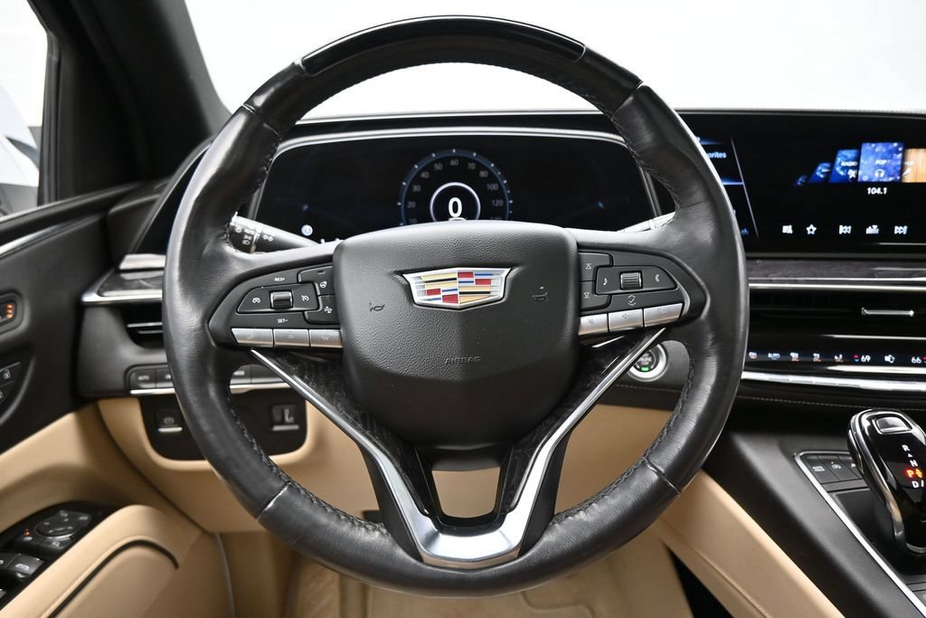 Used 2023 Cadillac Escalade Premium Luxury AWD/4WD image 19