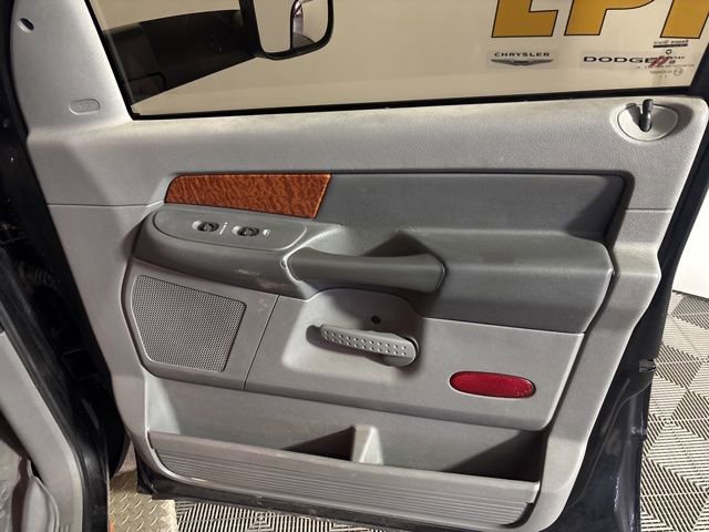 Used 2006 Dodge Ram 3500 Truck SLT w/ Light Group image 17
