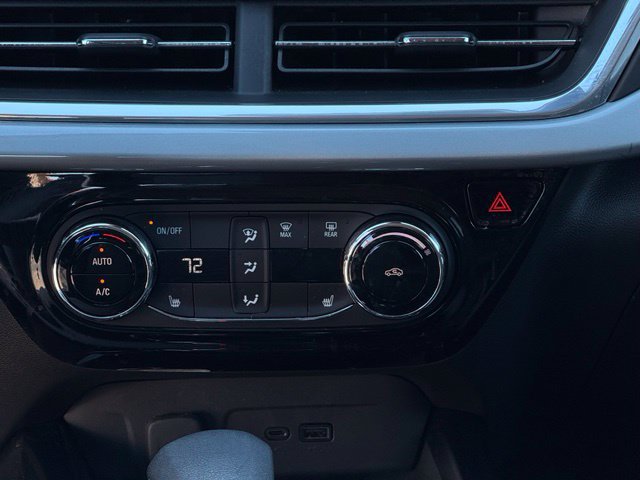 Used 2024 Chevrolet Trax LT w/ Driver Confidence Package FWD image 21