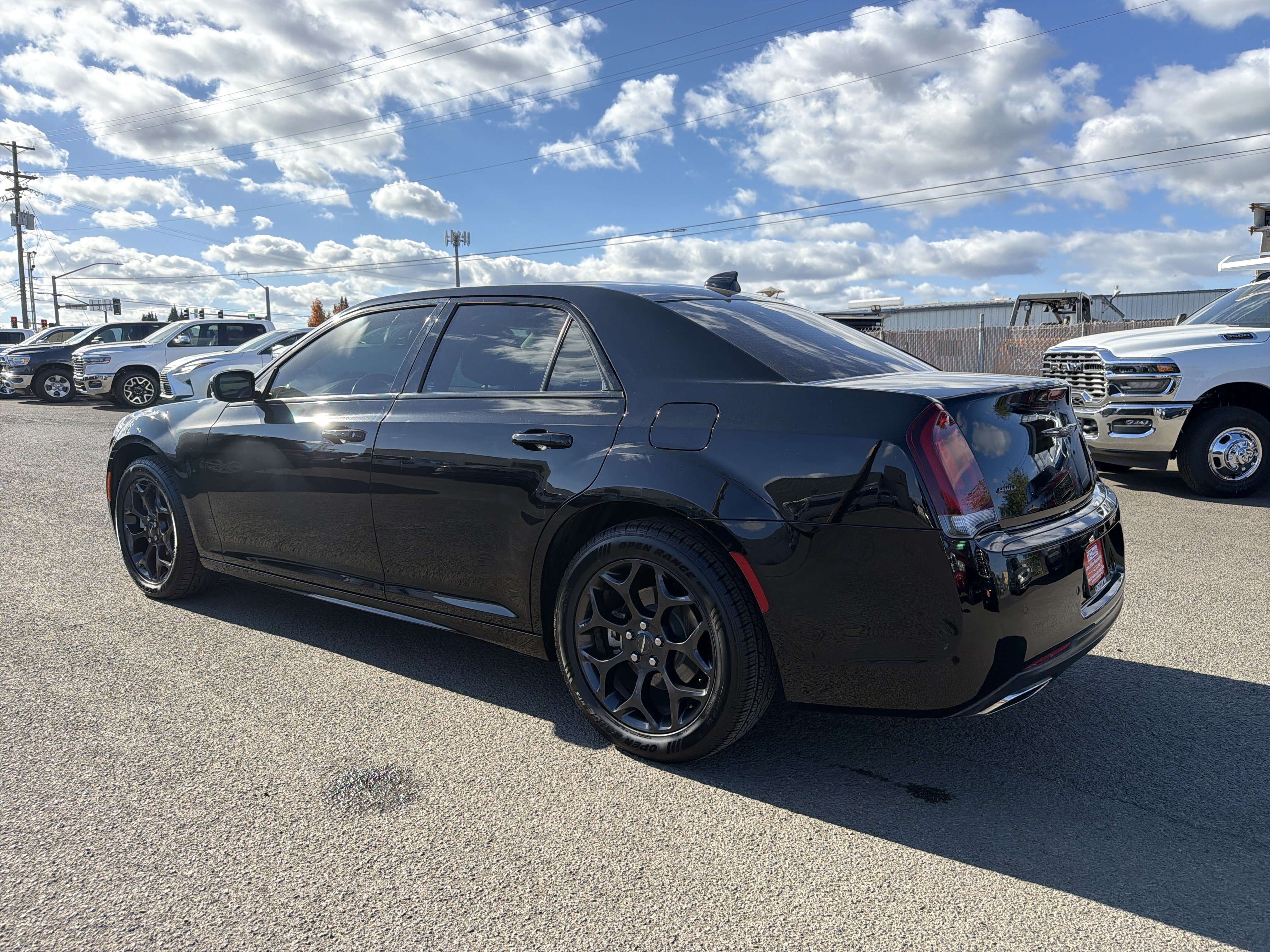 Used 2021 Chrysler 300 Touring L AWD/4WD image 3