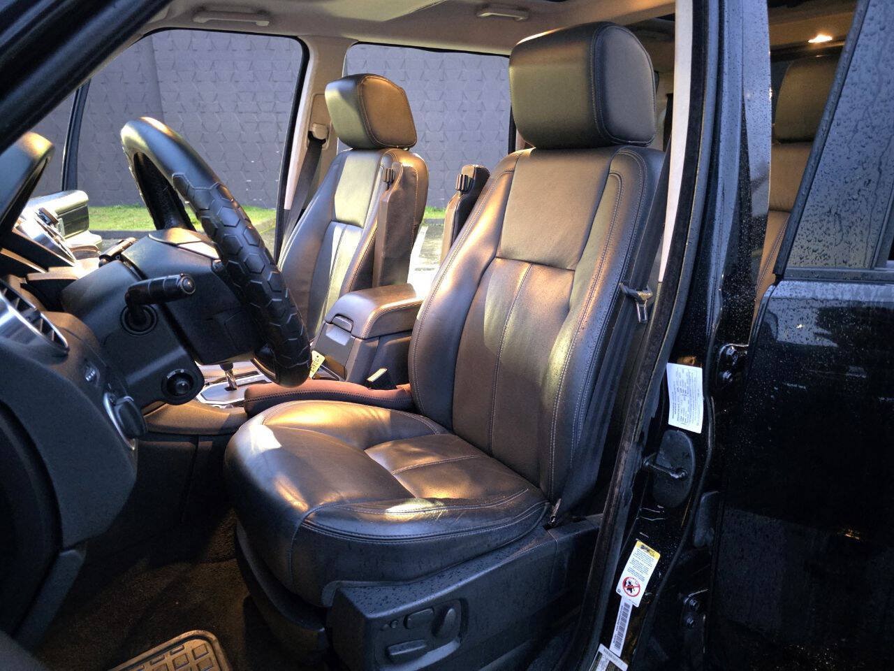 Used 2010 Land Rover LR4 HSE LUX AWD/4WD image 18
