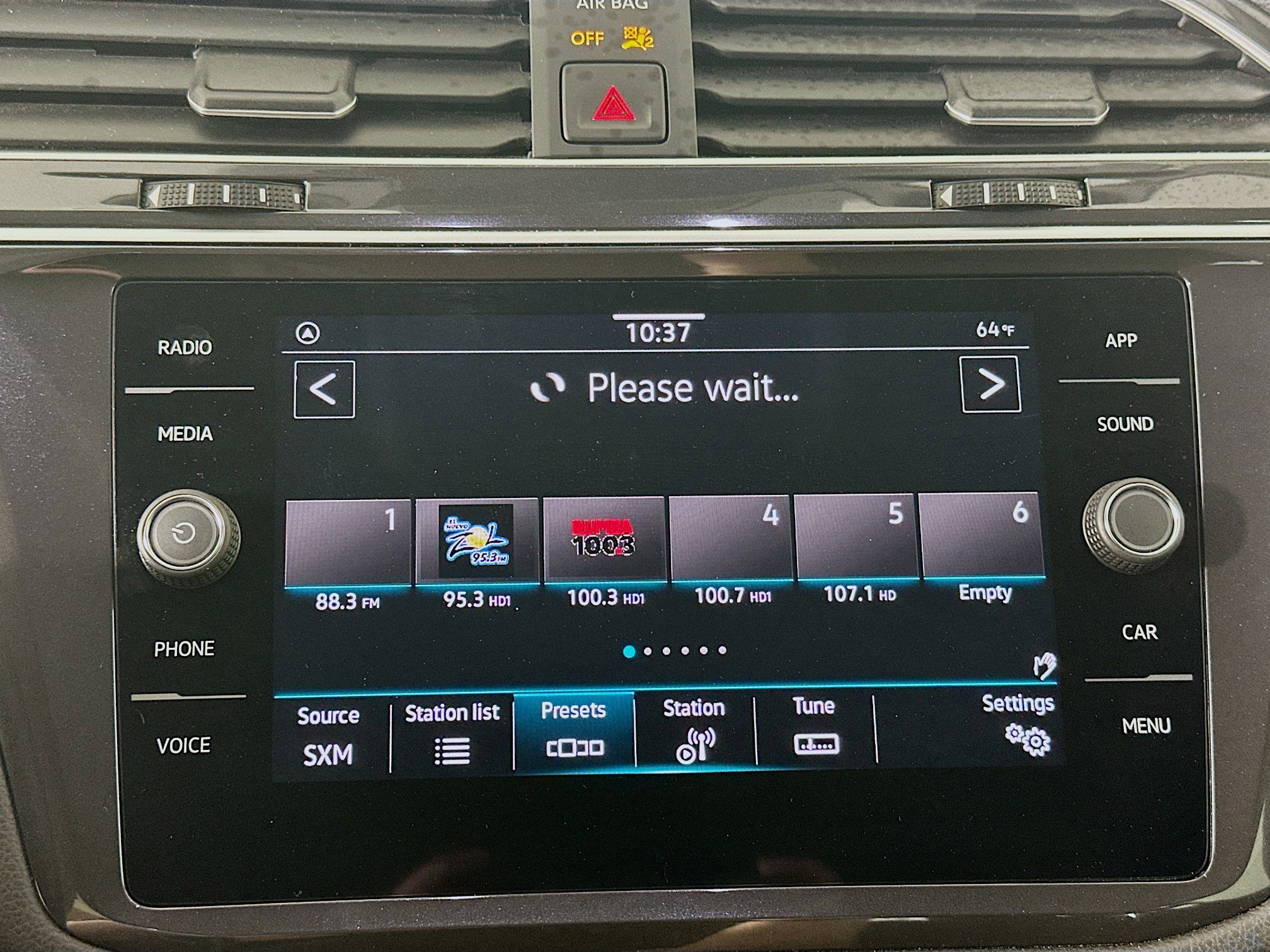 Used 2024 Volkswagen Tiguan Wolfsburg Edition image 19