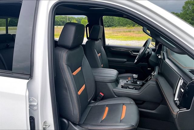 Used 2025 GMC Sierra 1500 AT4 w/ AT4 Premium Package AWD/4WD image 30