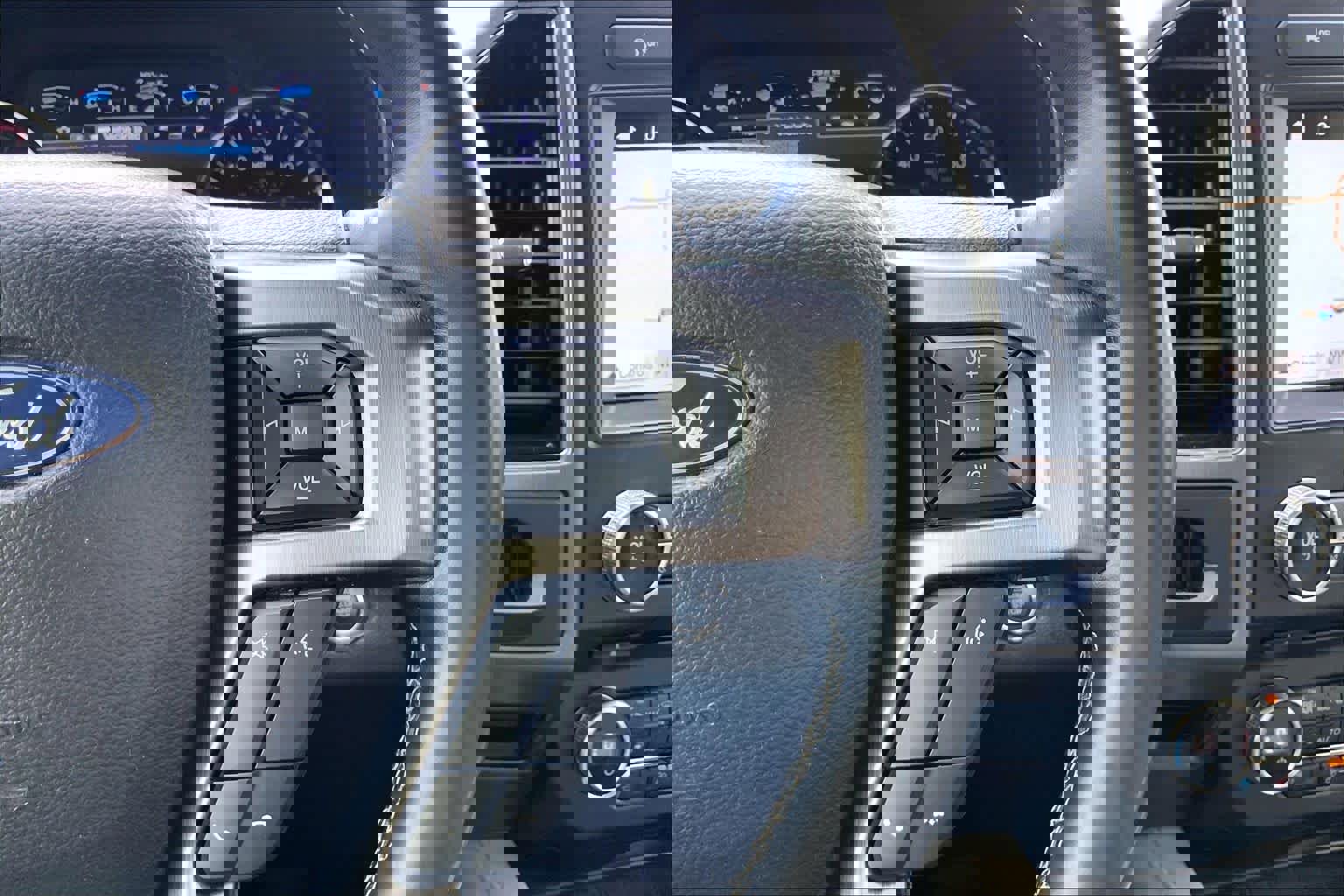 Used 2018 Ford Expedition Platinum RWD image 24