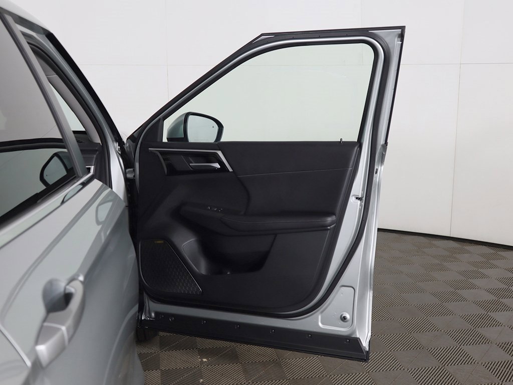 New 2025 Mitsubishi Outlander SE image 23