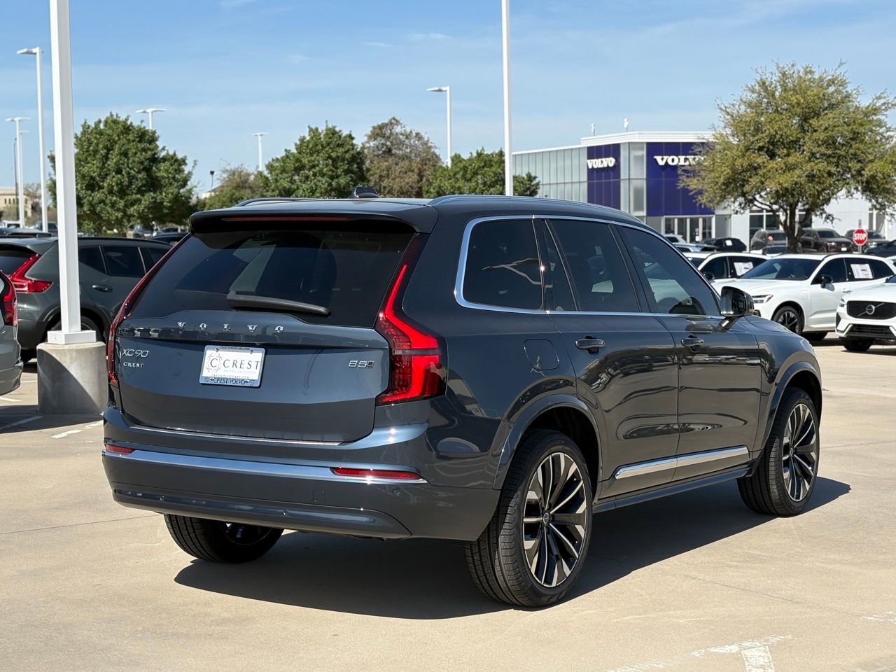 New 2026 Volvo XC90 B5 Core w/ Protection Package Premier image 6