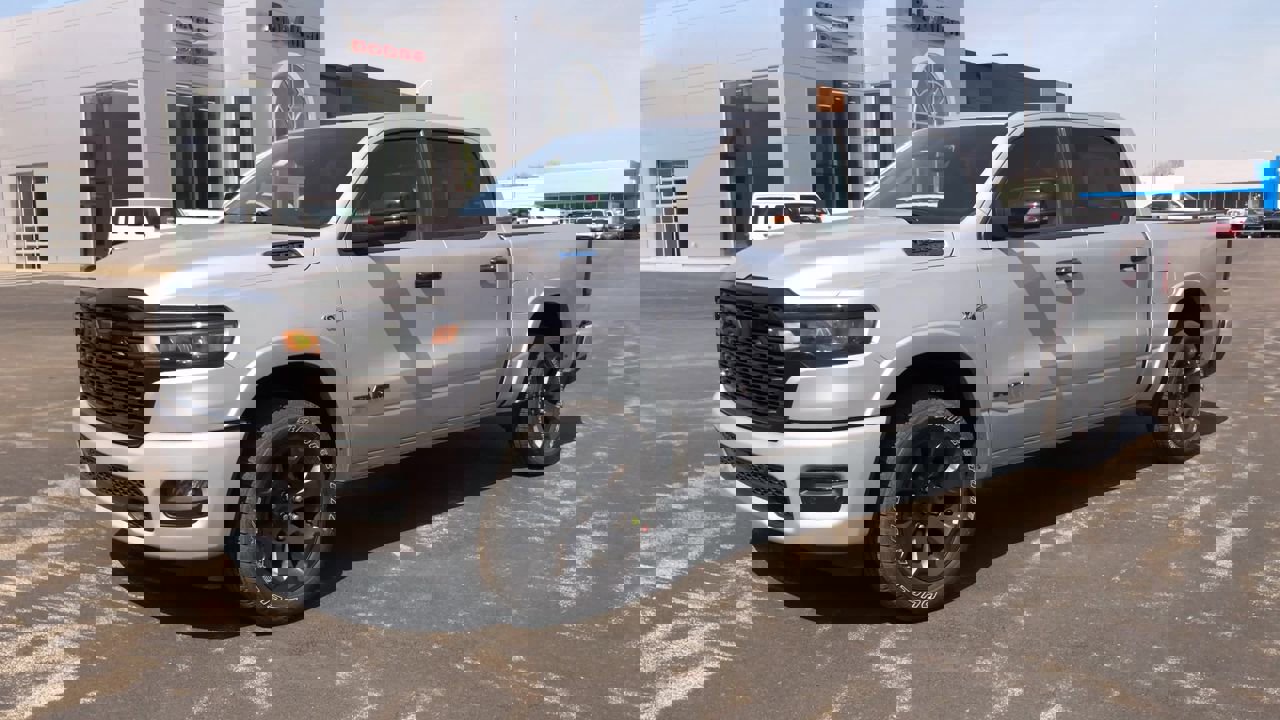 New 2026 RAM 1500 4x4 Crew Cab image 4