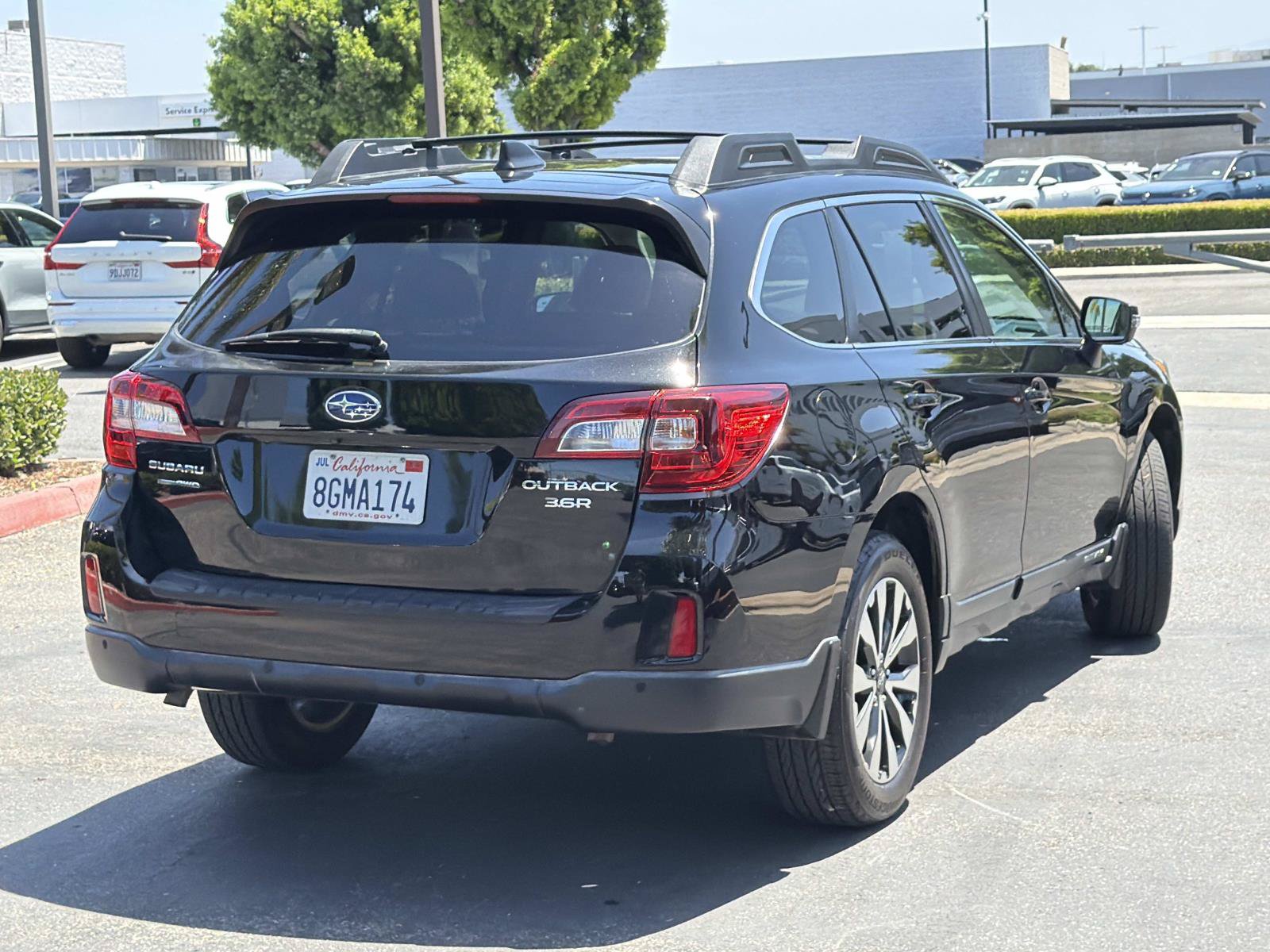 Used 2017 Subaru Outback 3.6R Limited AWD/4WD image 5