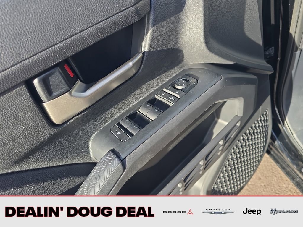 Used 2024 Toyota Tacoma TRD Off-Road AWD/4WD image 12