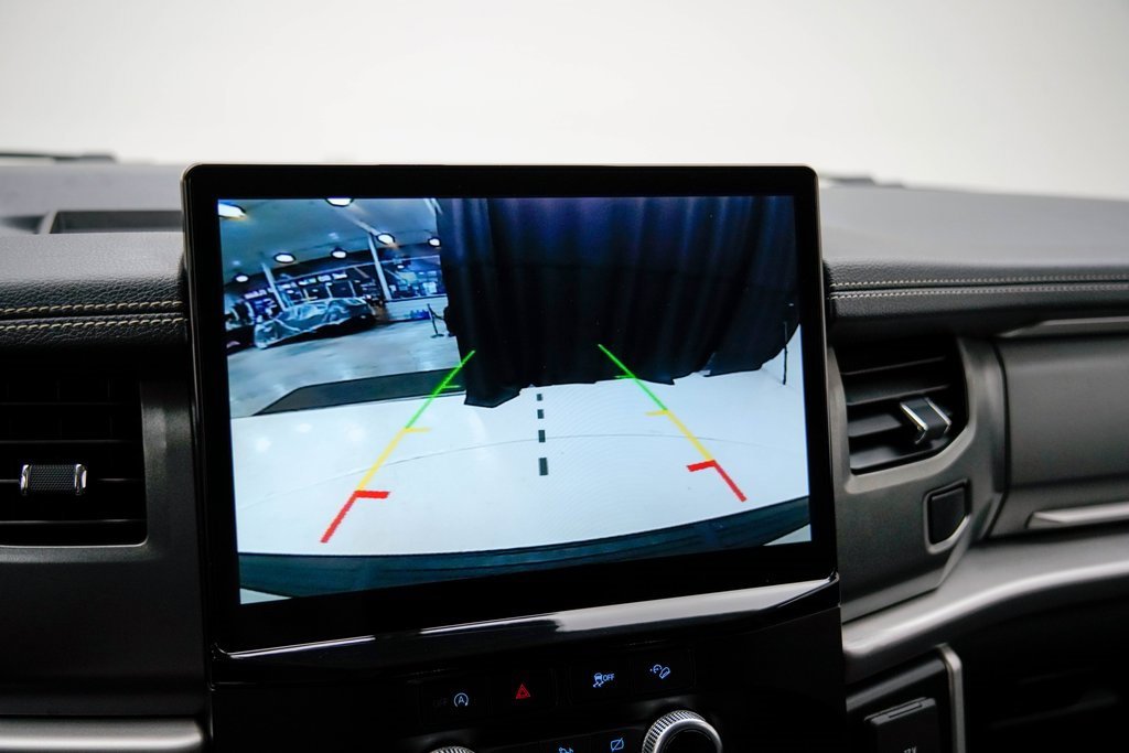 Used 2024 Ford Expedition Max XLT image 29