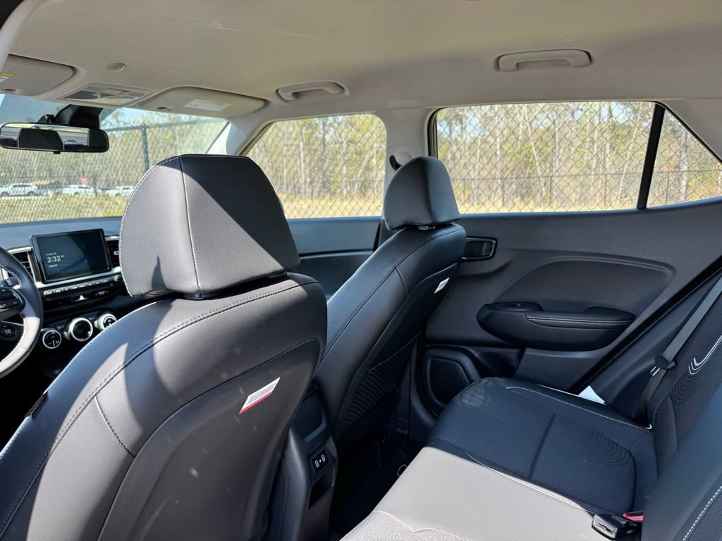 Certified 2025 Hyundai Venue Limited image 19