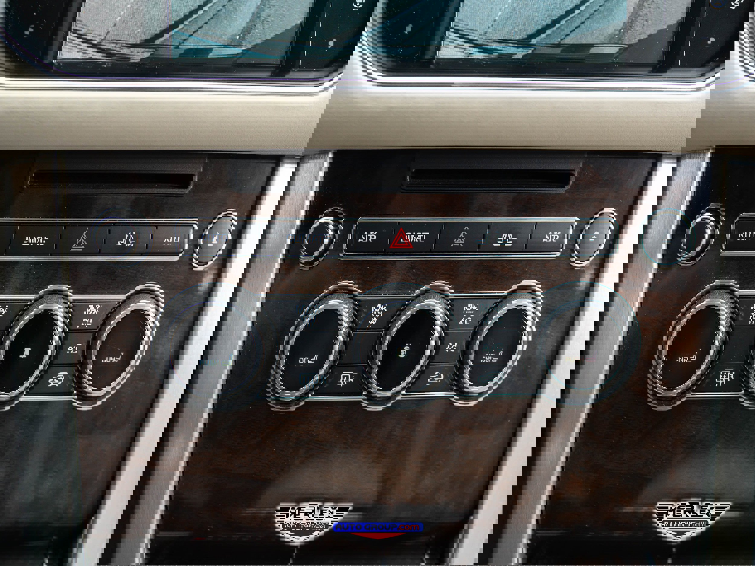 Used 2016 Land Rover Range Rover Autobiography image 36