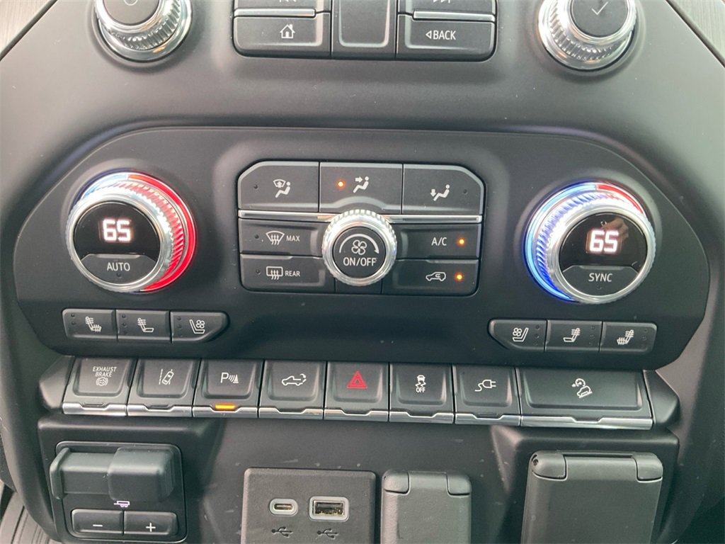 Used 2021 GMC Sierra 2500 Denali w/ Denali Ultimate Package image 21