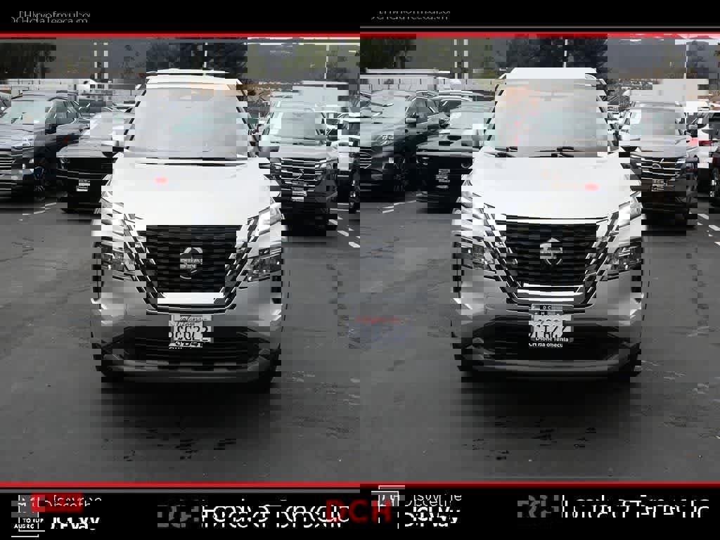 Used 2022 Nissan Rogue SV AWD/4WD image 2