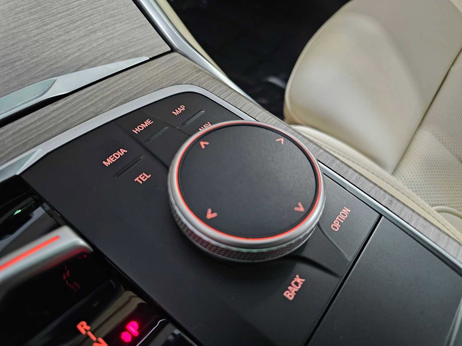 Used 2025 BMW 330i xDrive 330i xDrive w/ Premium Package image 27