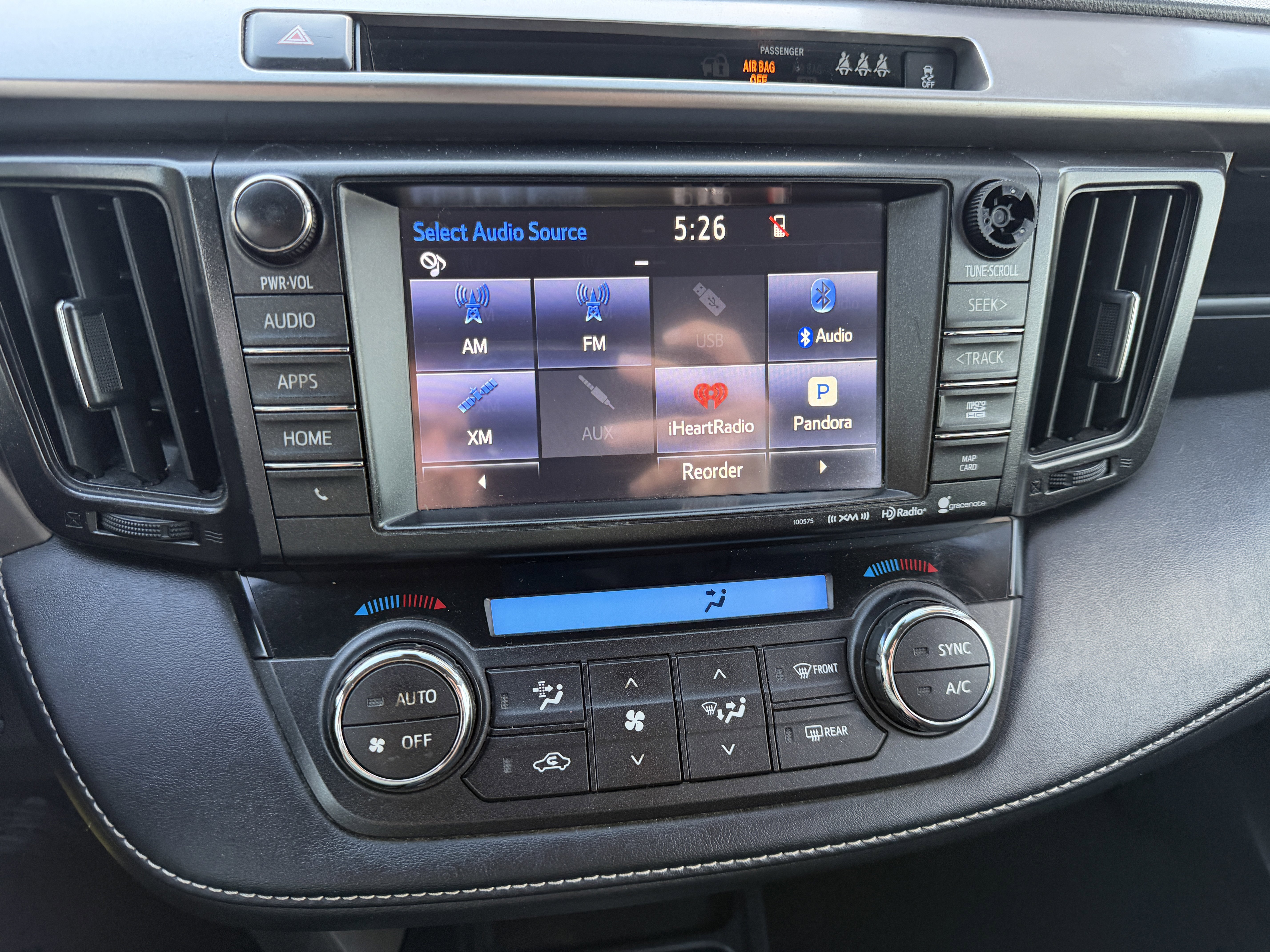 Used 2017 Toyota RAV4 XLE FWD image 25