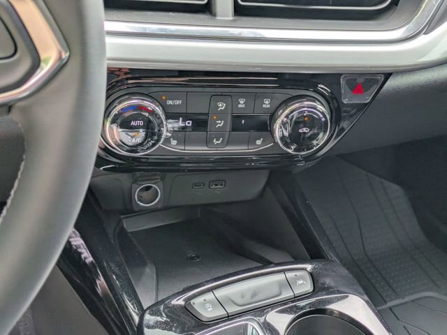 New 2026 Chevrolet Trax LT w/ Sunroof Package FWD image 18