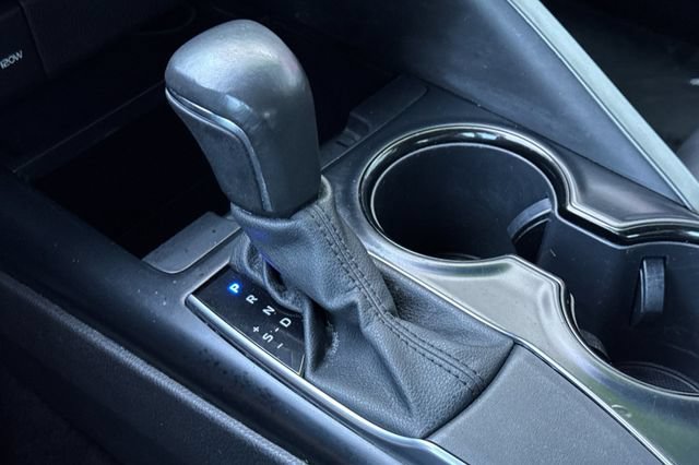 Certified 2020 Toyota Camry SE FWD image 25