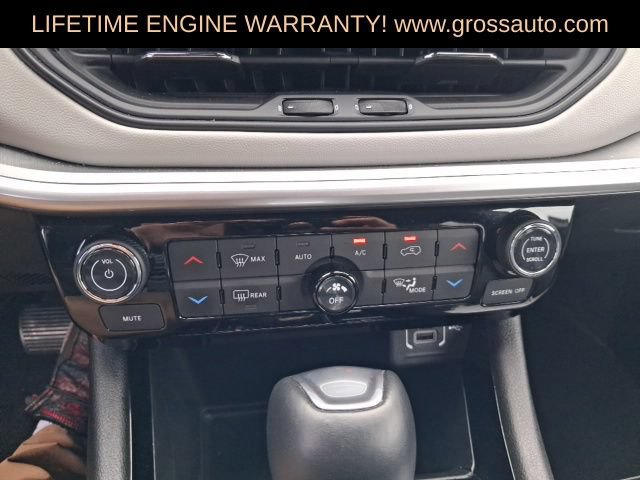 Used 2025 Jeep Compass Limited AWD/4WD image 16